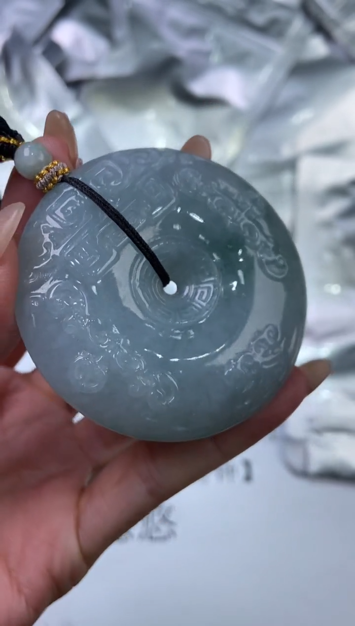 翡翠挂件未镶嵌297389    /多样性发一件