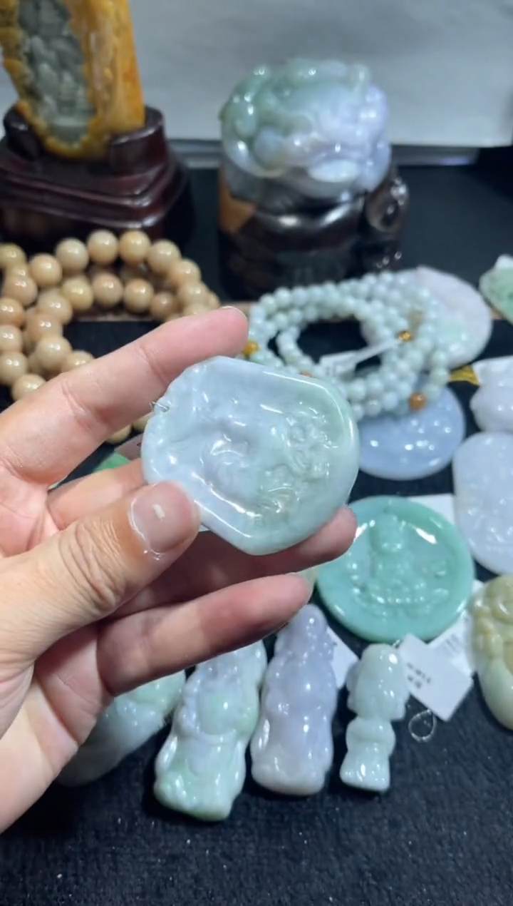 【闪购商品】翡翠颈饰未镶嵌00019262