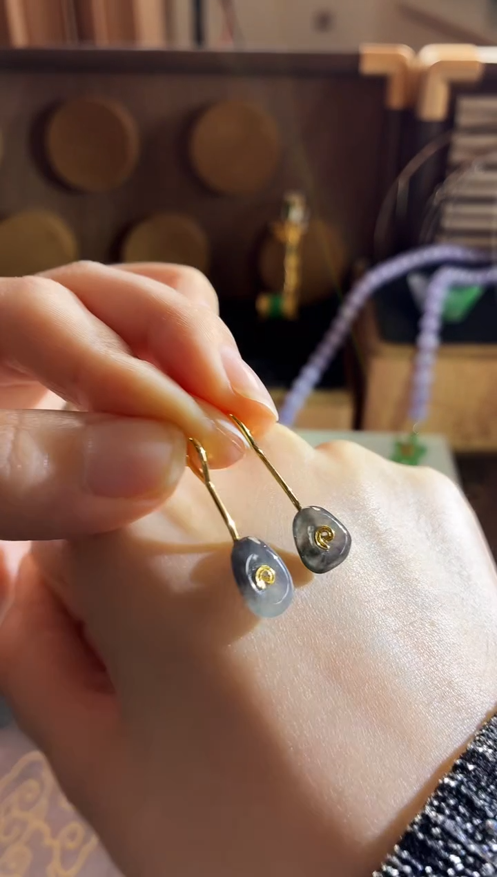 颈饰18K金镶嵌翡翠多样性发货 发其一