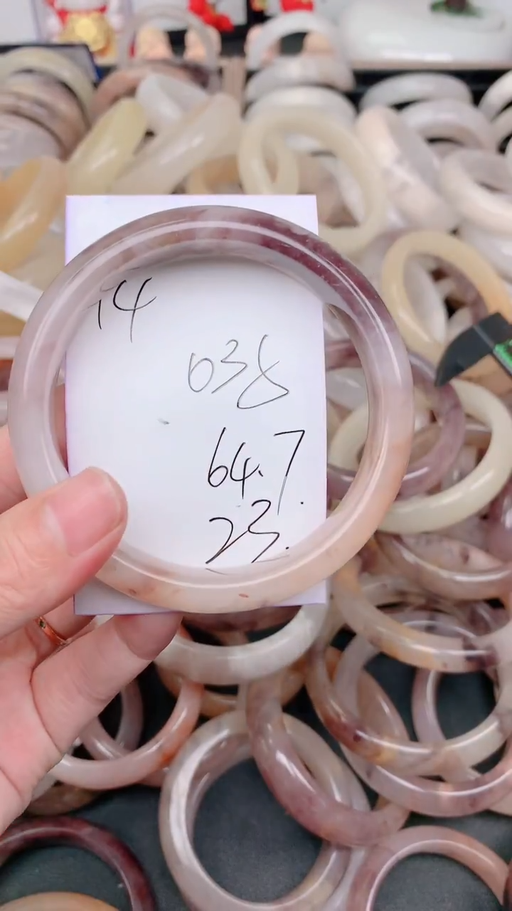 未镶嵌手镯石英质玉035