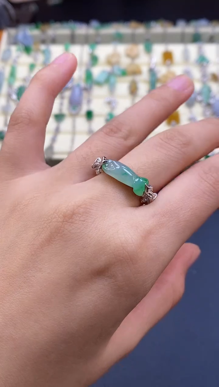 颈饰银S925镶嵌翡翠19364