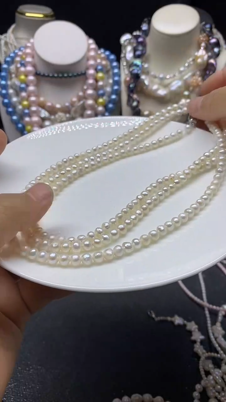 颈饰未镶嵌淡水珍珠多人