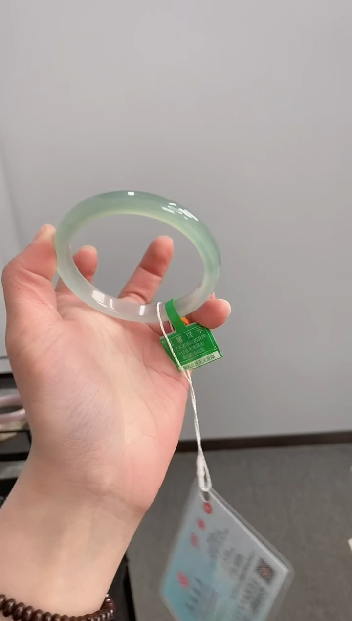 【闪购商品】玛瑙/玉髓手镯未镶嵌58-59圈