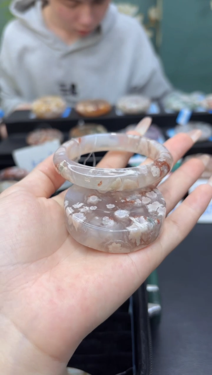 【闪购商品】石英质玉未镶嵌手镯C127(56圈赠送镯心)