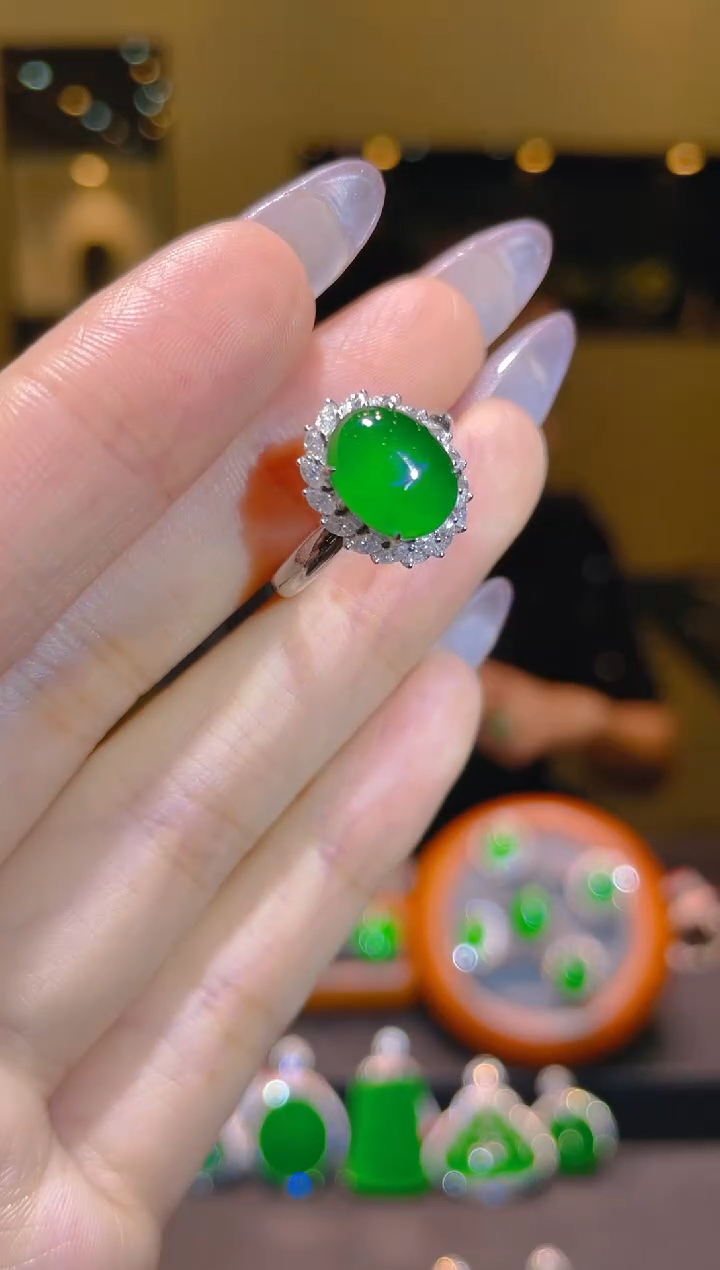 翡翠18K金镶嵌吊坠(不含链)A26