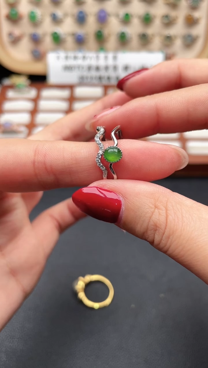 银S925镶嵌戒指翡翠一物一证一礼盒