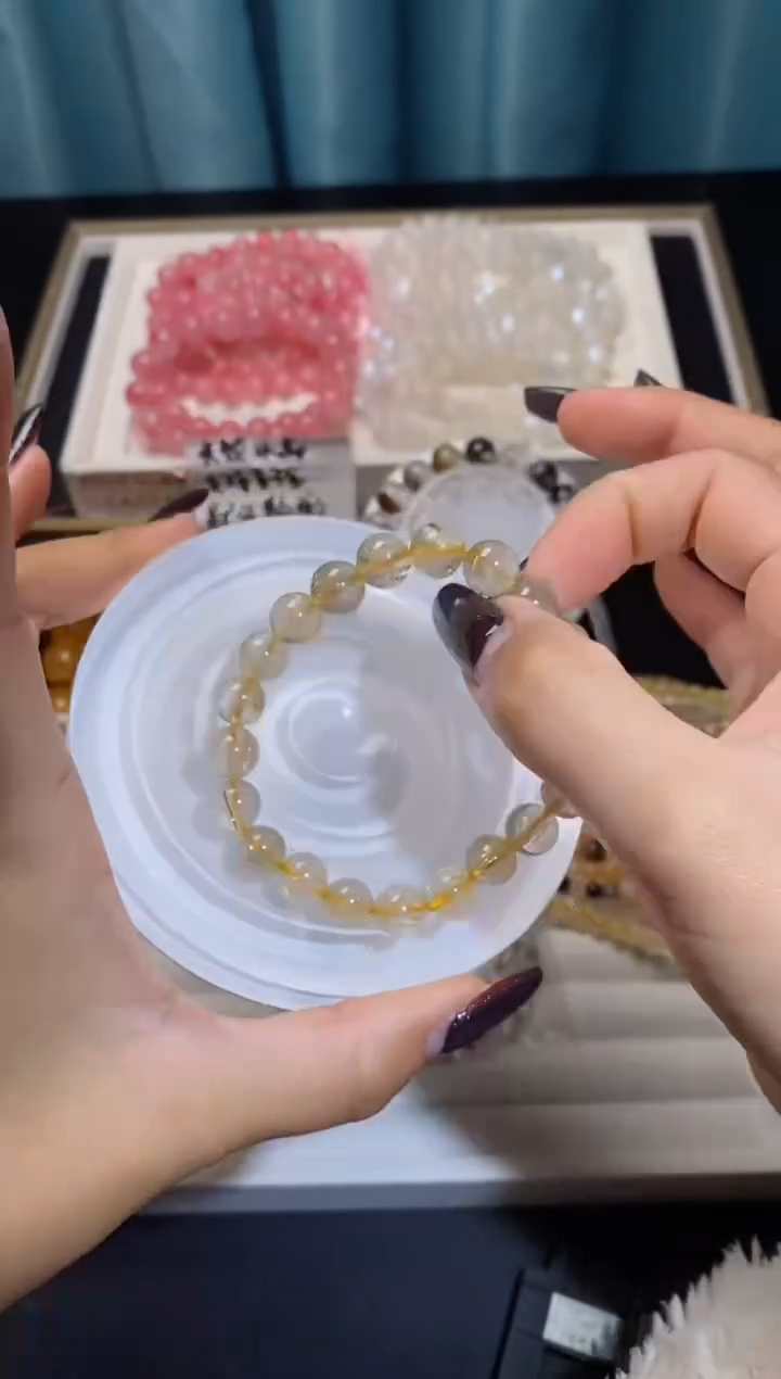 【闪购商品】水晶手串未镶嵌金发晶098