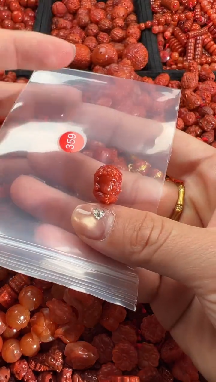 【闪购商品】南红玛瑙颈饰未镶嵌2