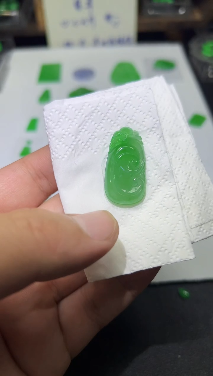 裸石翡翠用****5天然缅甸A货翡翠一件