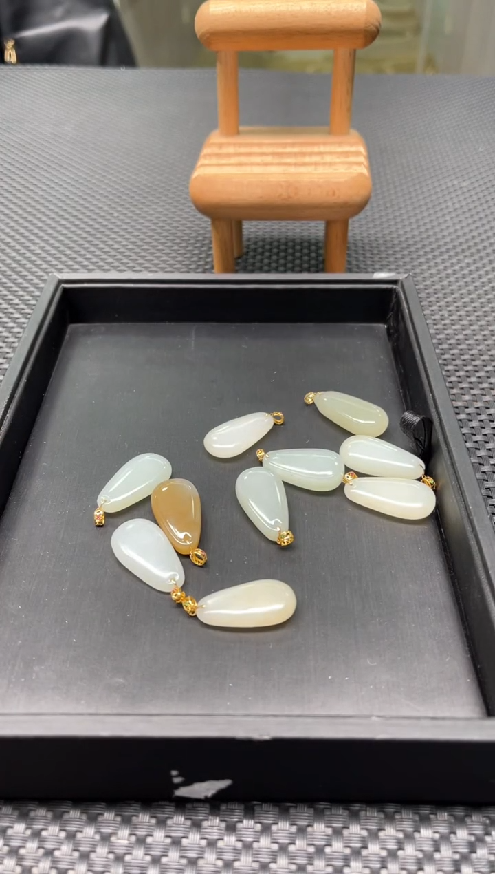 【闪购商品】和田玉吊坠18K金镶嵌多样性发1件