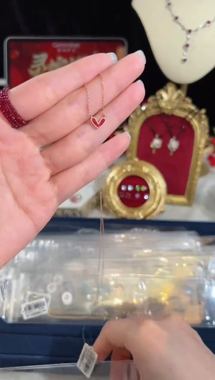 【闪购商品】红宝石颈饰18K金镶嵌项链