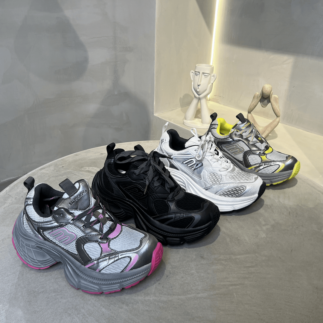 2025新款春秋复古运动跑鞋网红增高休闲女鞋女款时尚81817