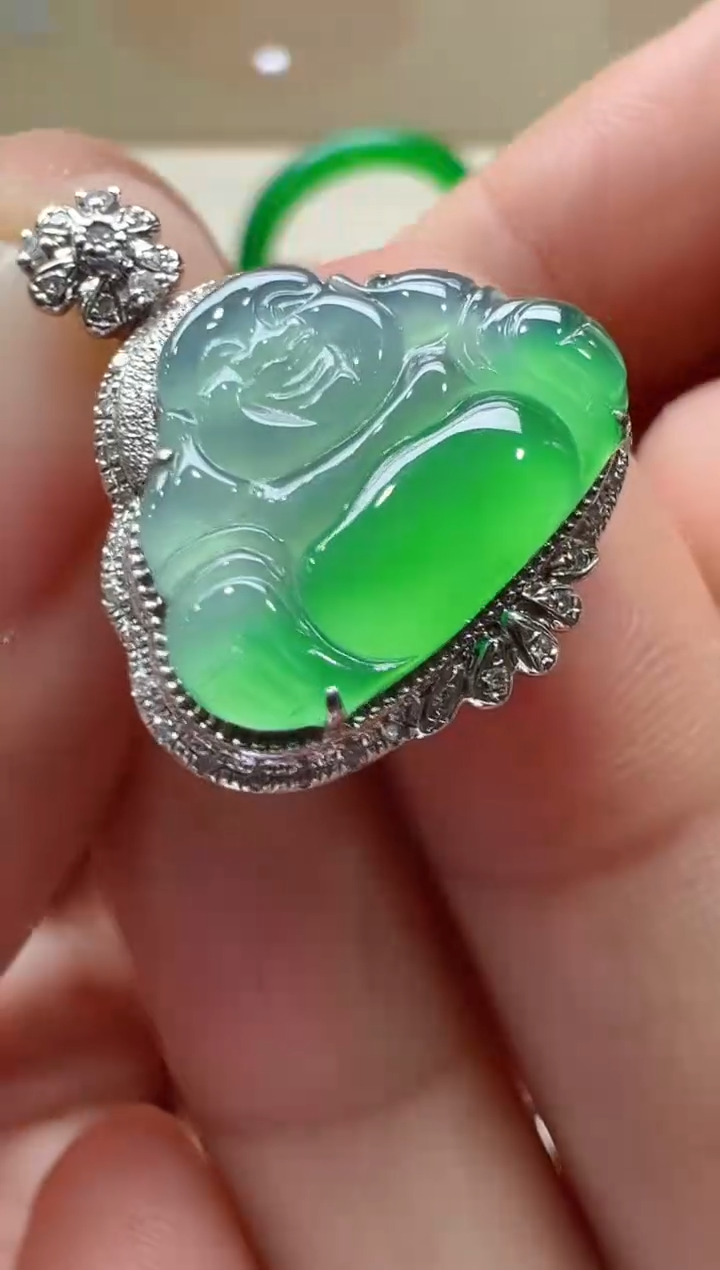 【闪购商品】翡翠吊坠(不含链)18K金镶嵌多样性发货拍一发一