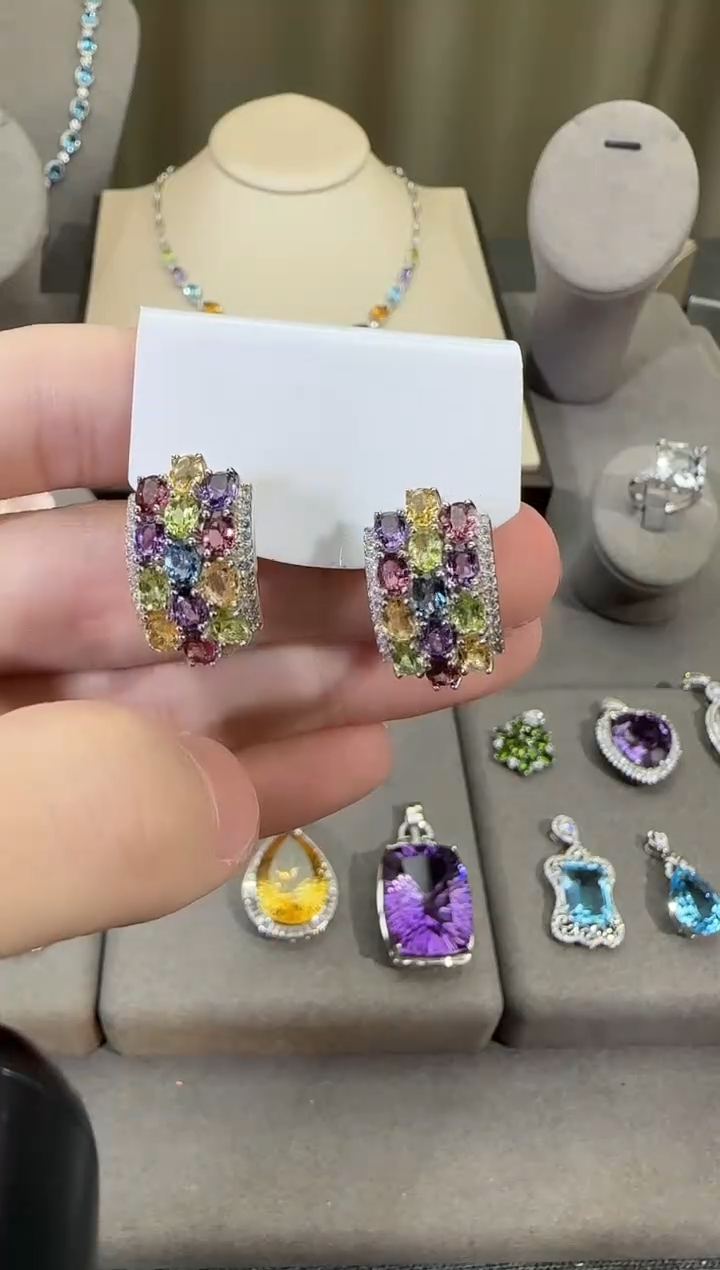 银S925镶嵌耳饰水晶12mm多彩宝耳扣设计款