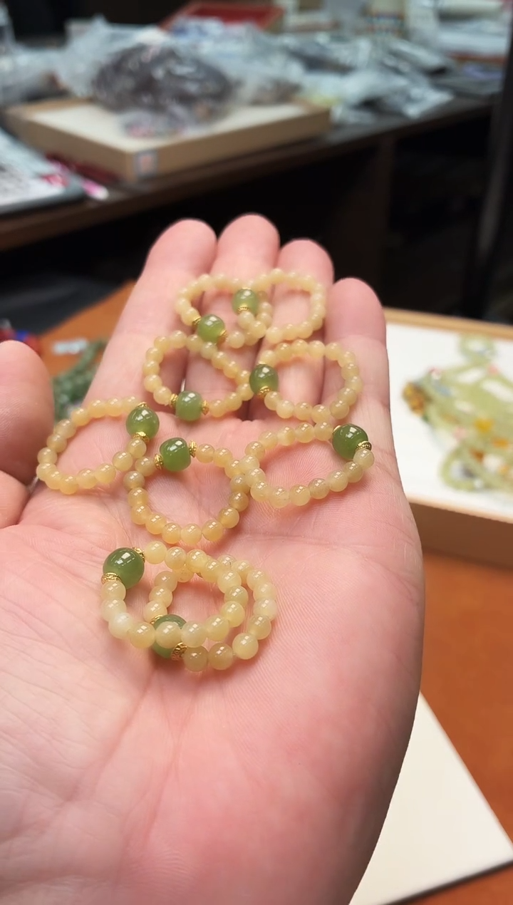 未镶嵌戒圈和田玉Y34多样性其一