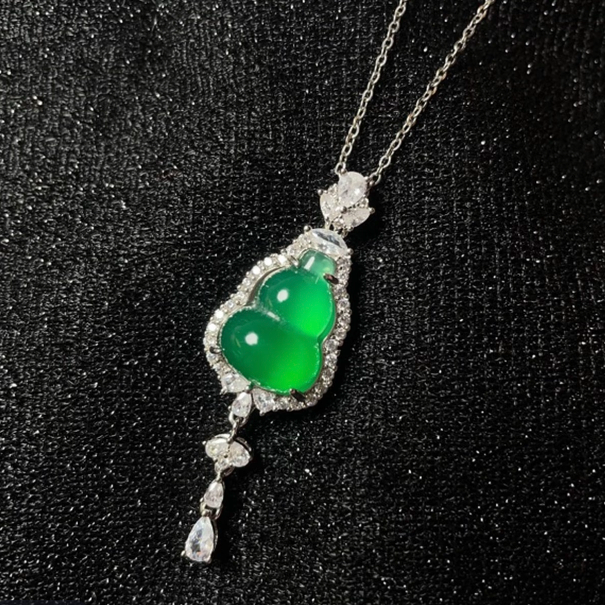 铜合金项链 新中式流苏葫芦项链女新款轻奢高级感锁骨链潮流百