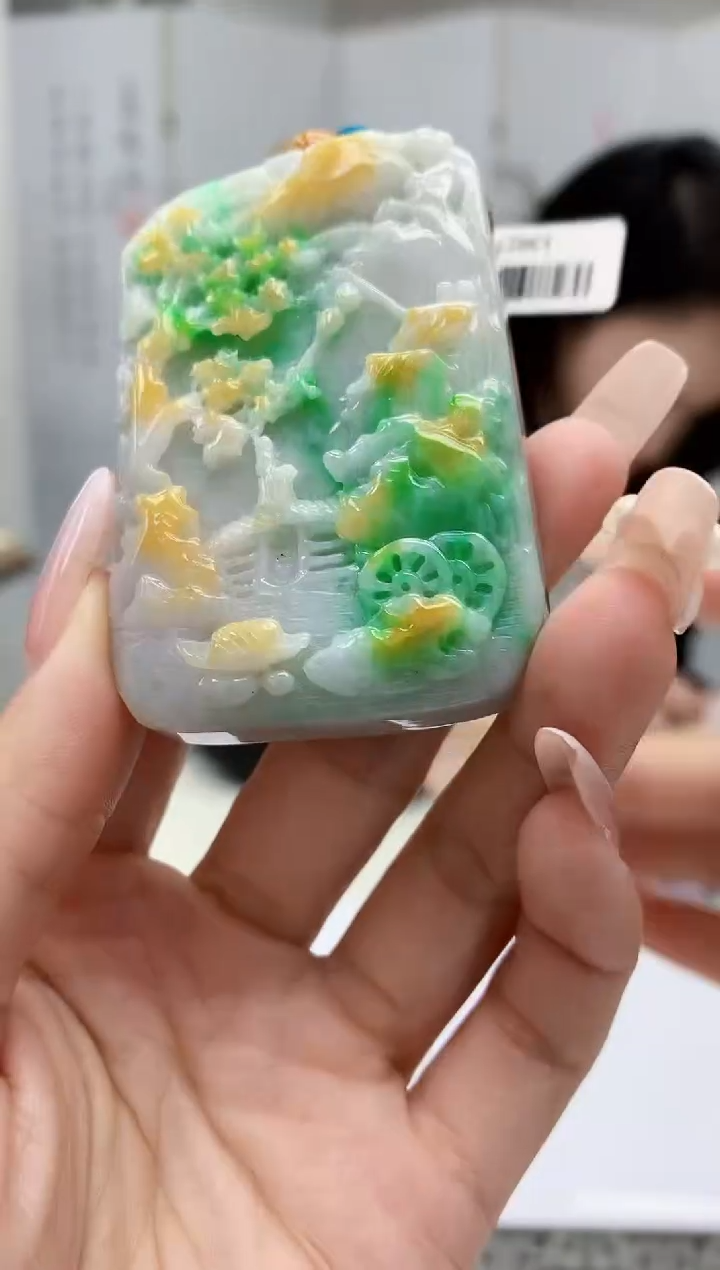 【闪购商品】定制翡翠未镶嵌3123lr-毛货挂件50