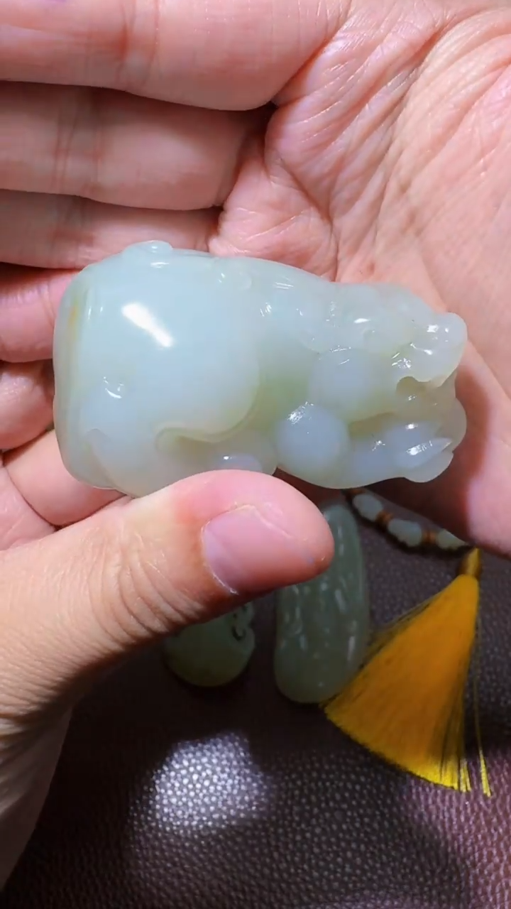 未镶嵌和田玉挂件和田玉