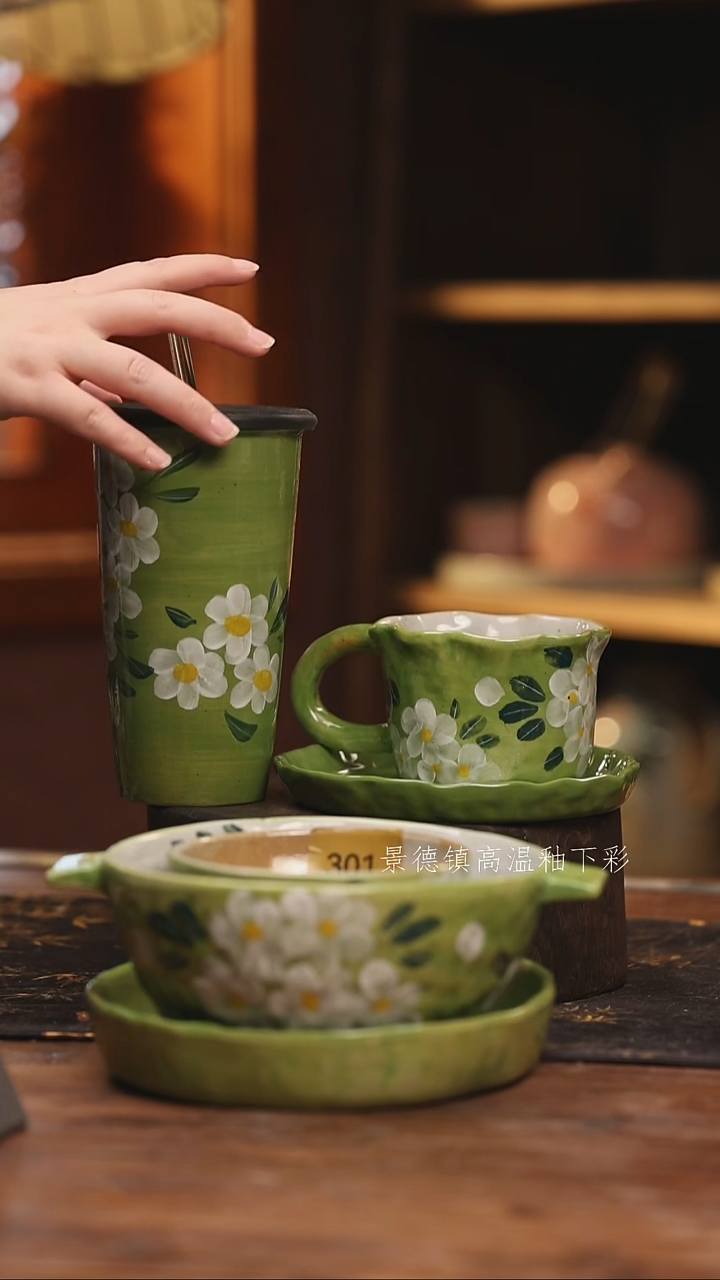 陶瓷景德镇高温釉下手绘陶瓷