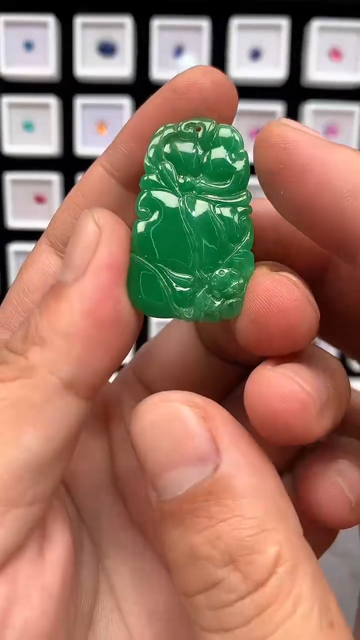 颈饰未镶嵌翡翠绿色