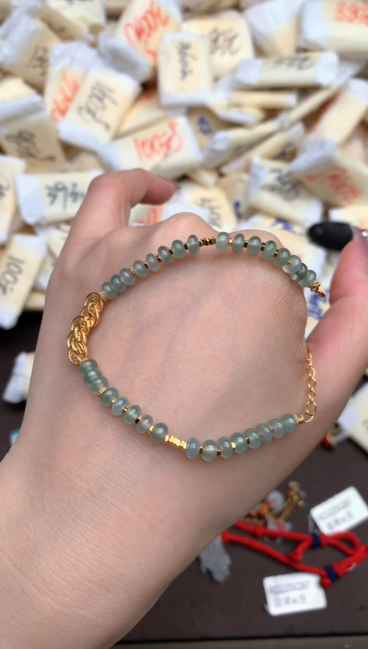 【闪购商品】翡翠手链未镶嵌 — 41