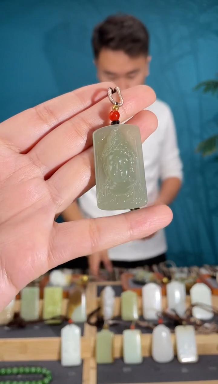 颈饰未镶嵌和田玉1