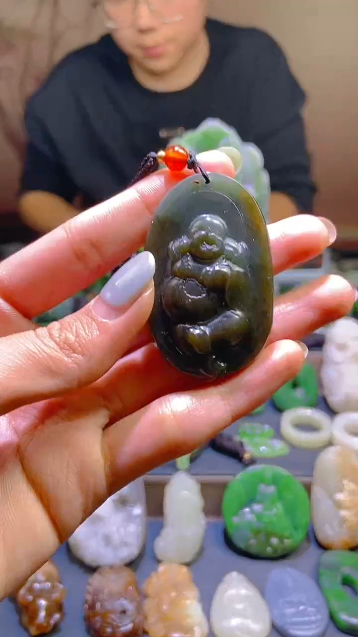 颈饰未镶嵌和田玉1