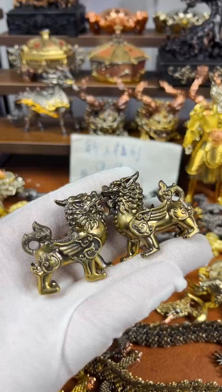 麒麟实心一对黄摆件复古