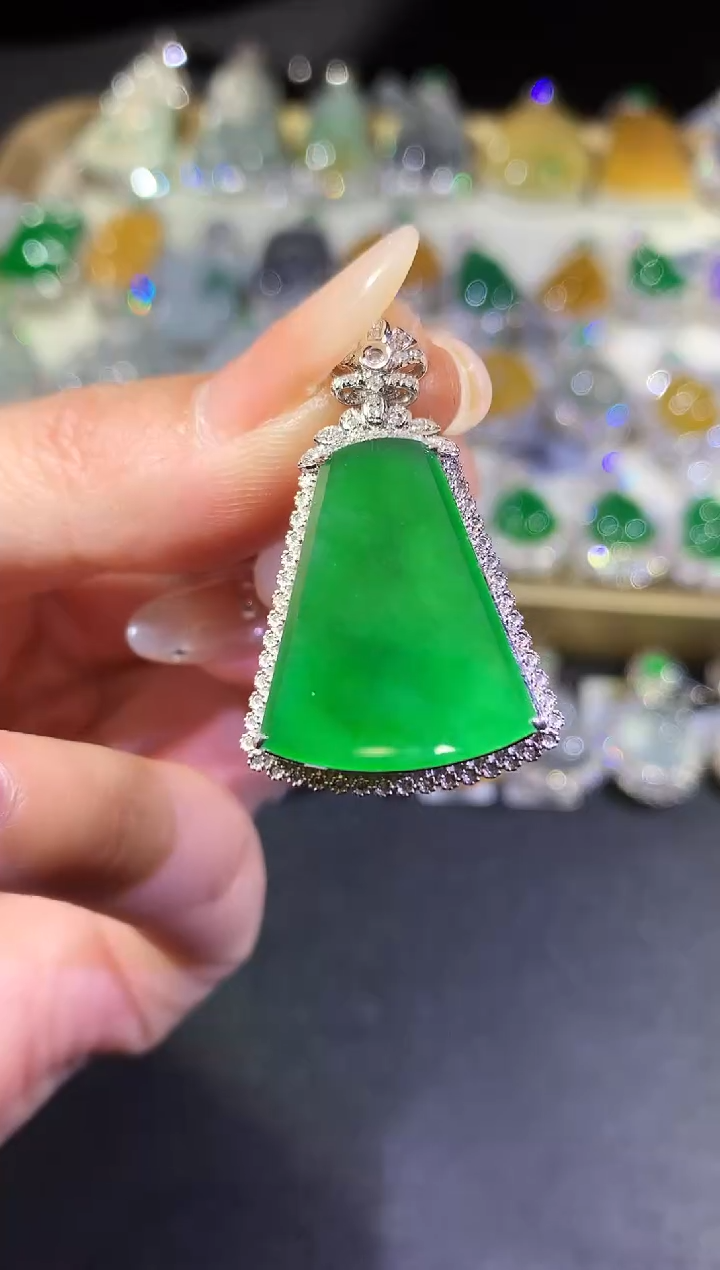 【闪购商品】翡翠吊坠(不含链)18K金镶嵌55-无事牌（多样性发货一件