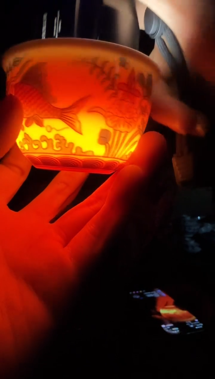 摆件瓷红稀土鱼藻纹缸杯