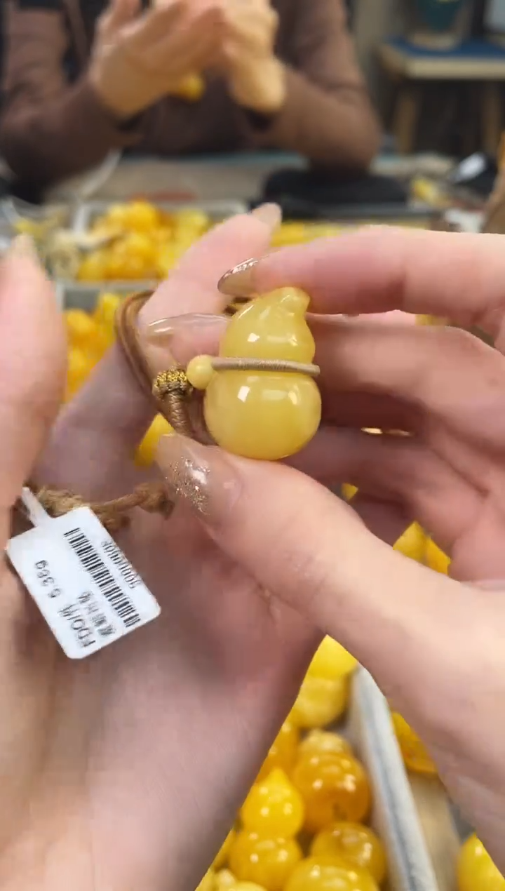 裸石琥珀未镶嵌J61