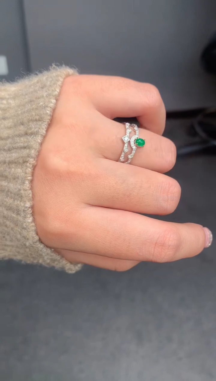 【闪购商品】祖母绿戒指18K金镶嵌22分祖母绿戒指