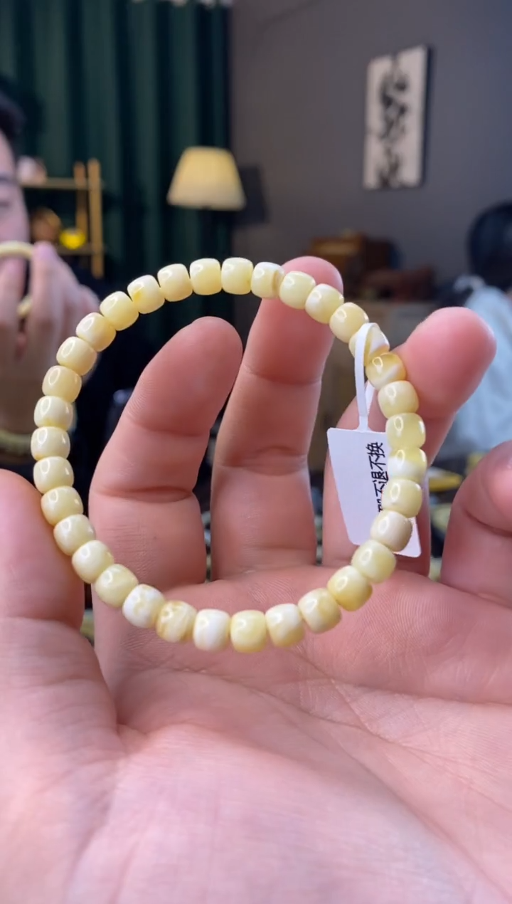 【闪购商品】蜜蜡手串未镶嵌6.2mm老型微瑕