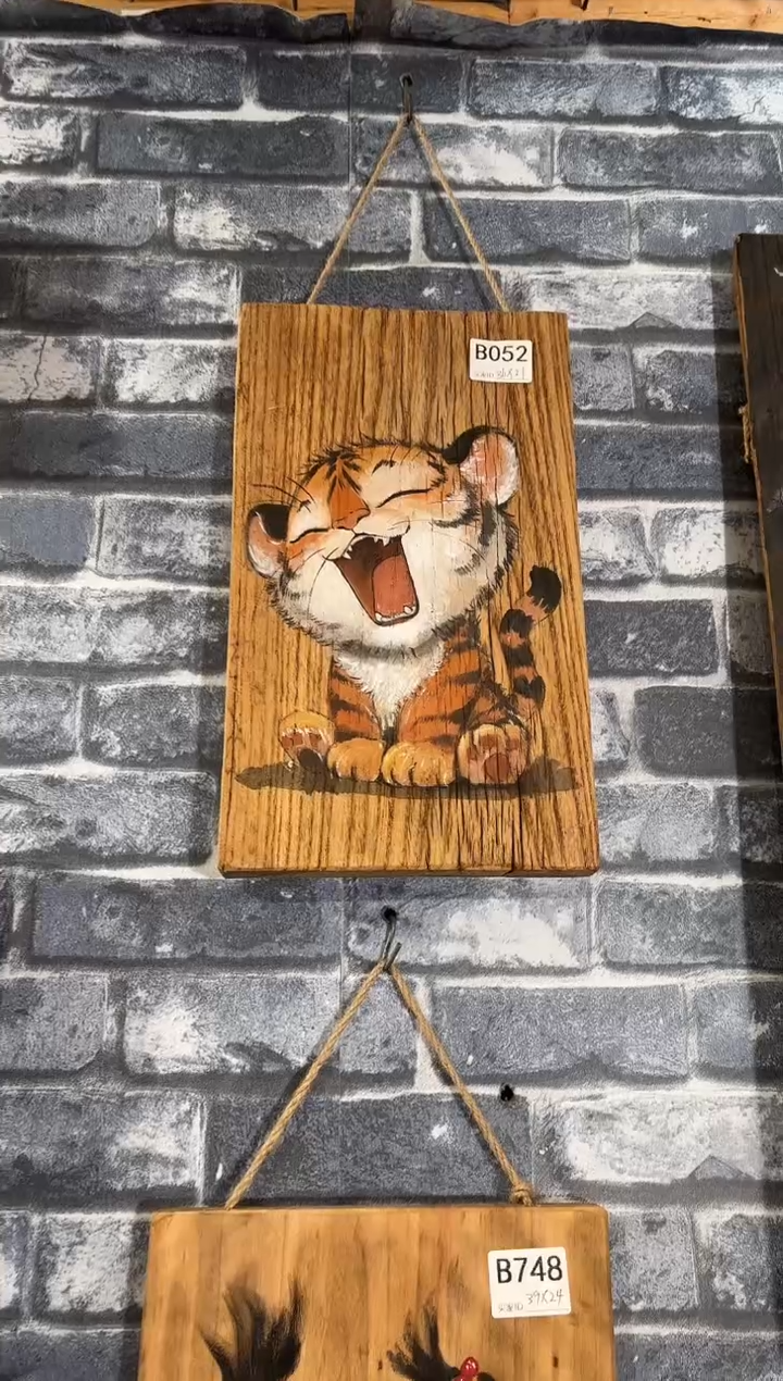 九****智风化老门板丙烯画