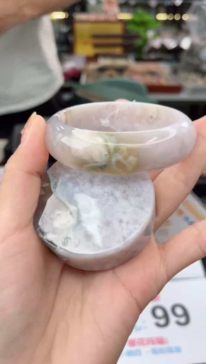 【闪购商品】石英质玉手镯未镶嵌59圈口（不退不换）1571109