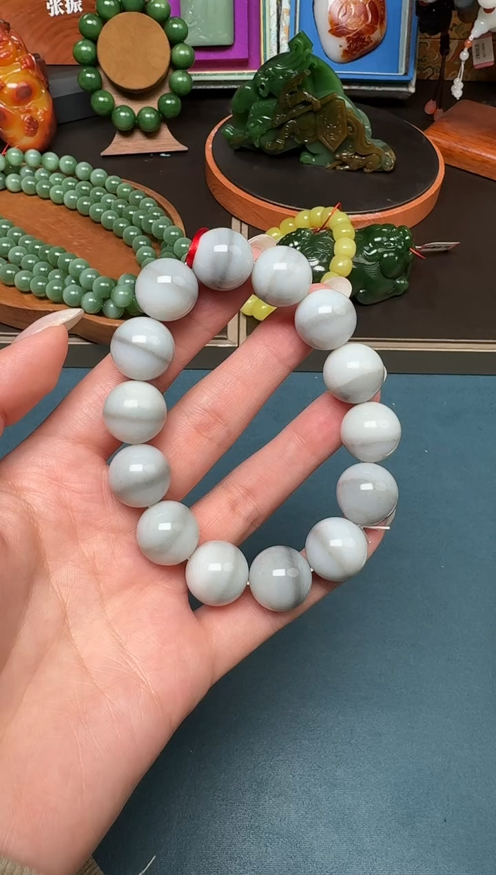 未镶嵌和田玉挂件qh