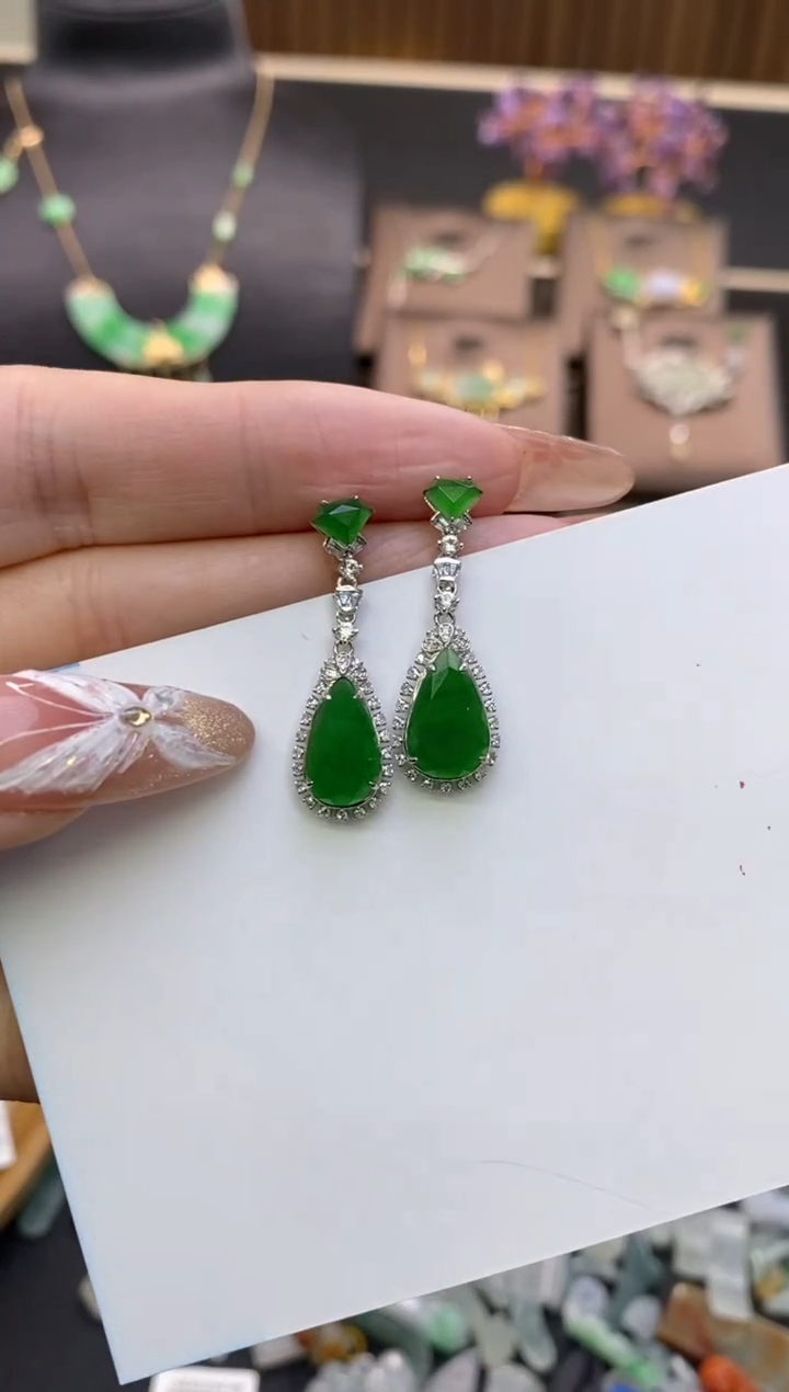 【闪购商品】翡翠颈饰18K金镶嵌净货16245