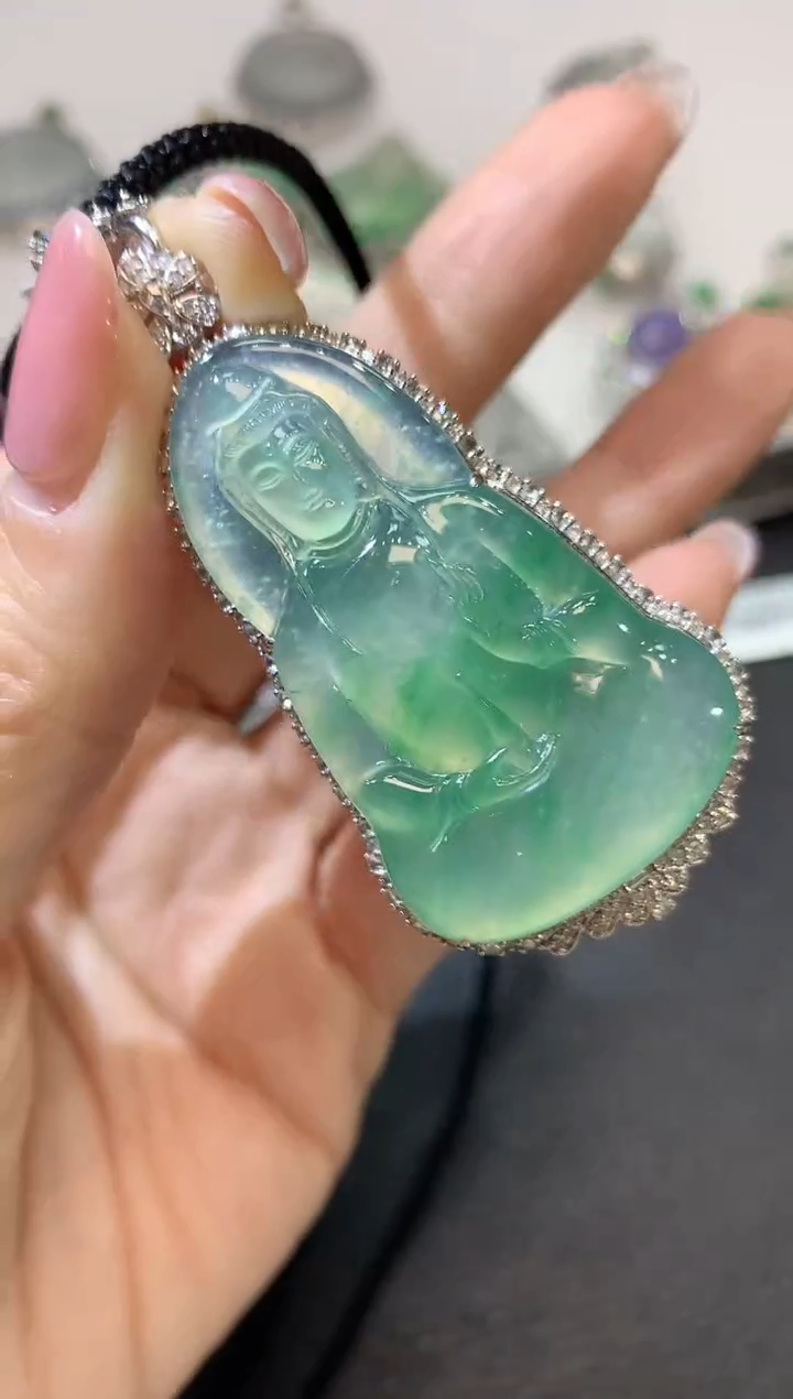 【闪购商品】翡翠吊坠(不含链)18K金镶嵌D