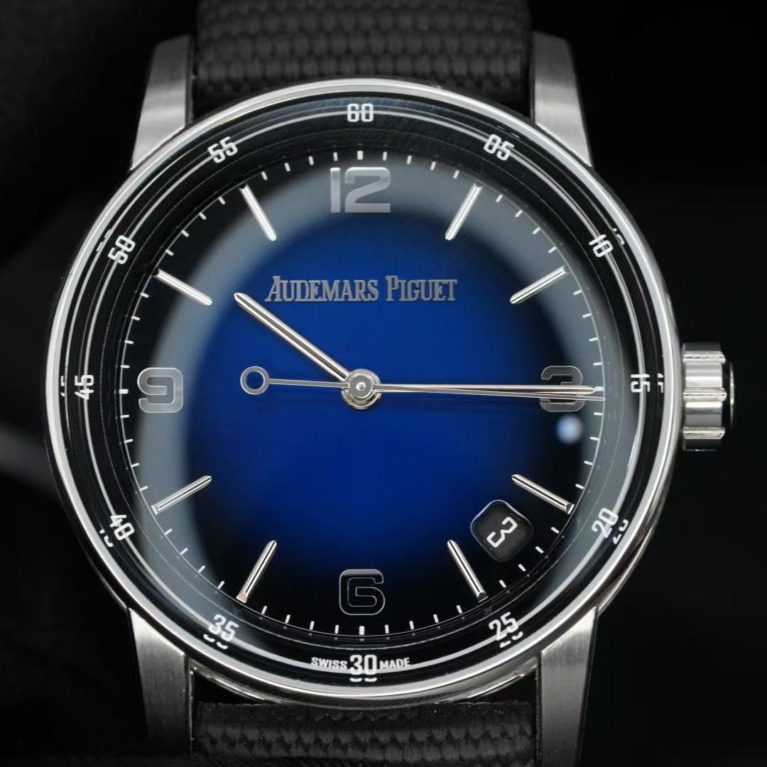 95新 Audemars Piguet/爱彼 CODE系列15210BC 烟熏蓝23年全套