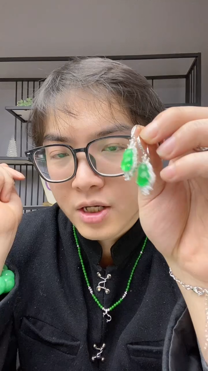 【闪购商品】翡翠颈饰合金葫芦吊坠