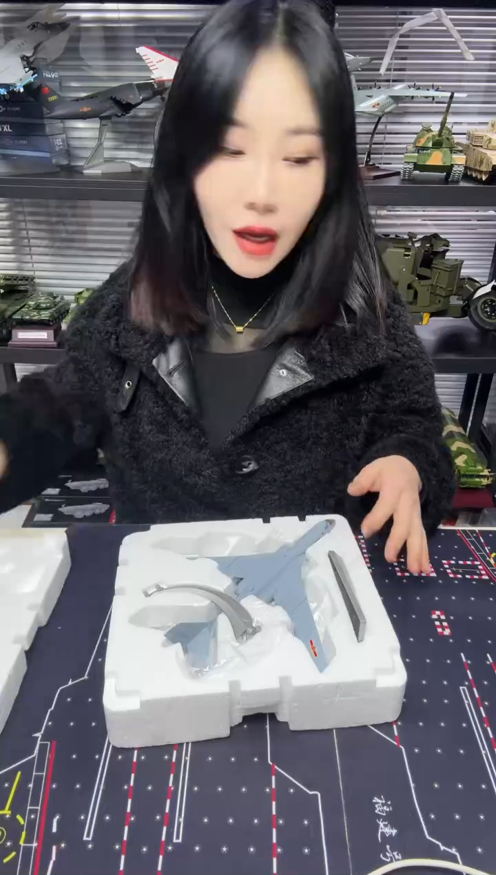 1/144合金飞机模型 轰6K 