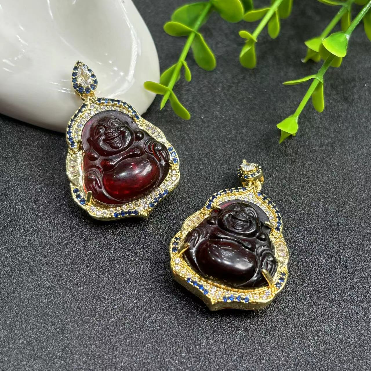 MT2538-琥珀红天血灵珀佛公吊坠-配麻花链多样性发货只发一件