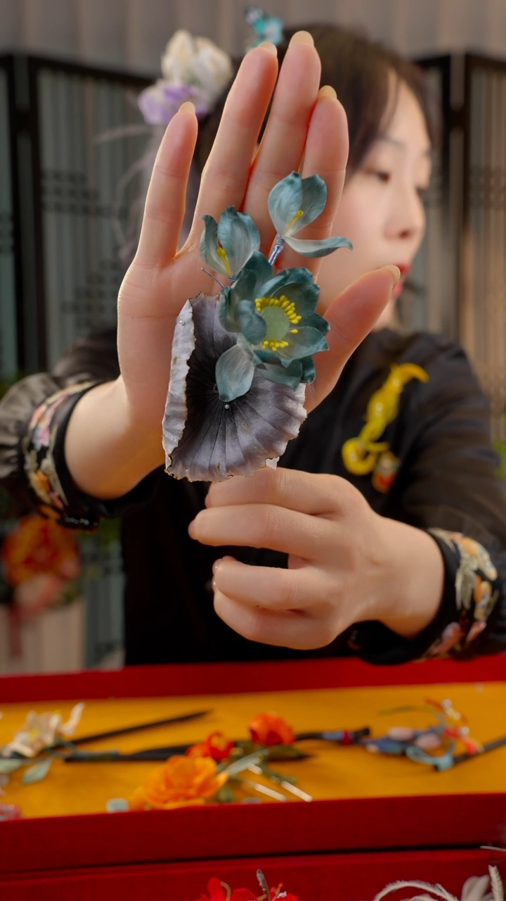 刺绣皆*非遗绒花手工饰品