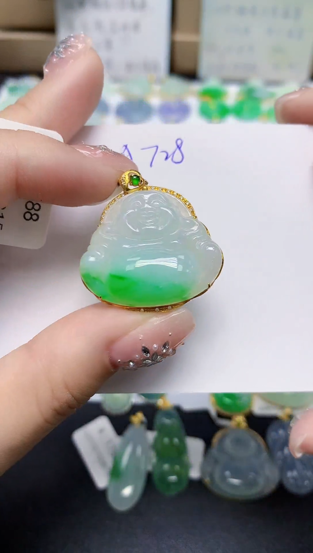 颈饰18K金镶嵌翡翠天然缅甸翡翠A货翡翠百元以上9元证书费自理