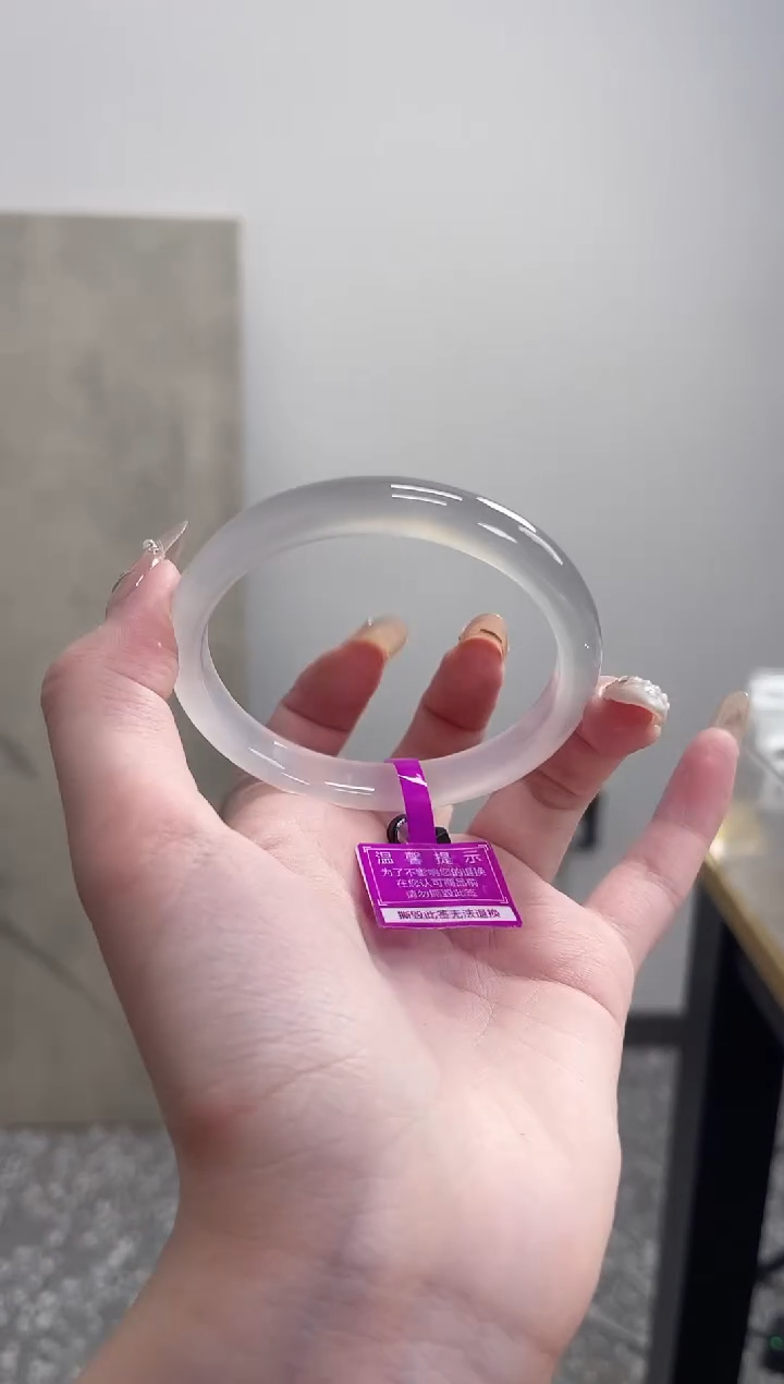 【闪购商品】玛瑙/玉髓手镯未镶嵌58圈 需要包容