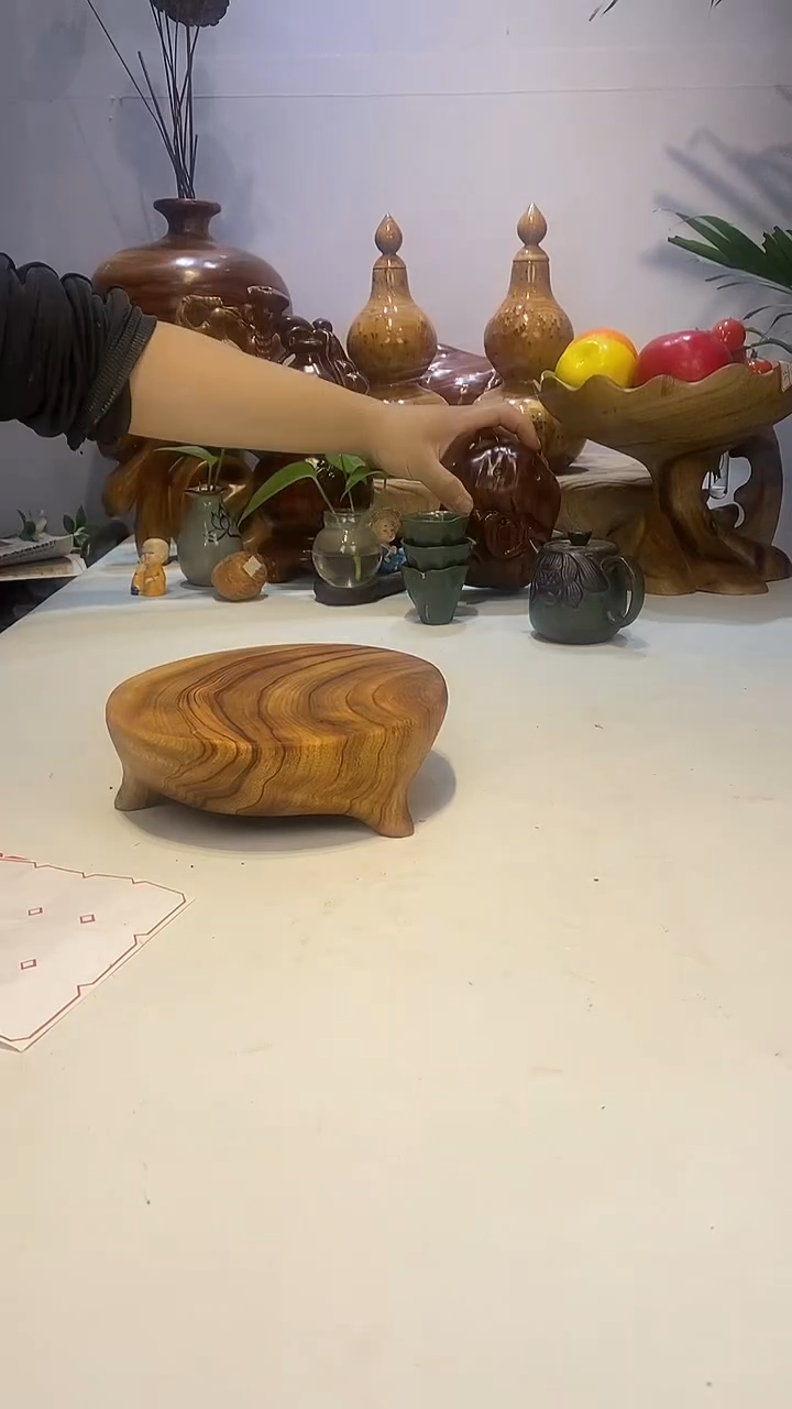 【闪购商品】香樟木A12三足底座尺寸18*18*6