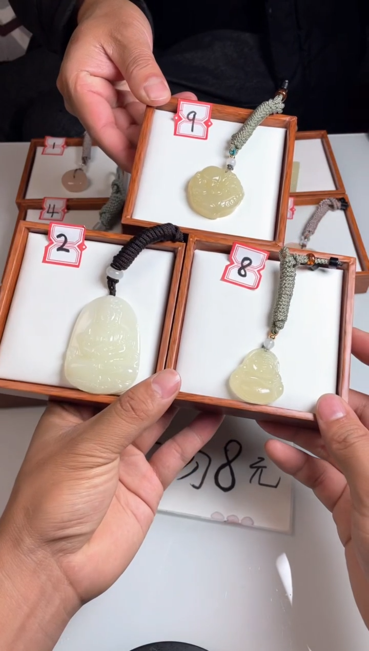 【闪购商品】石英质玉颈饰未镶嵌福利