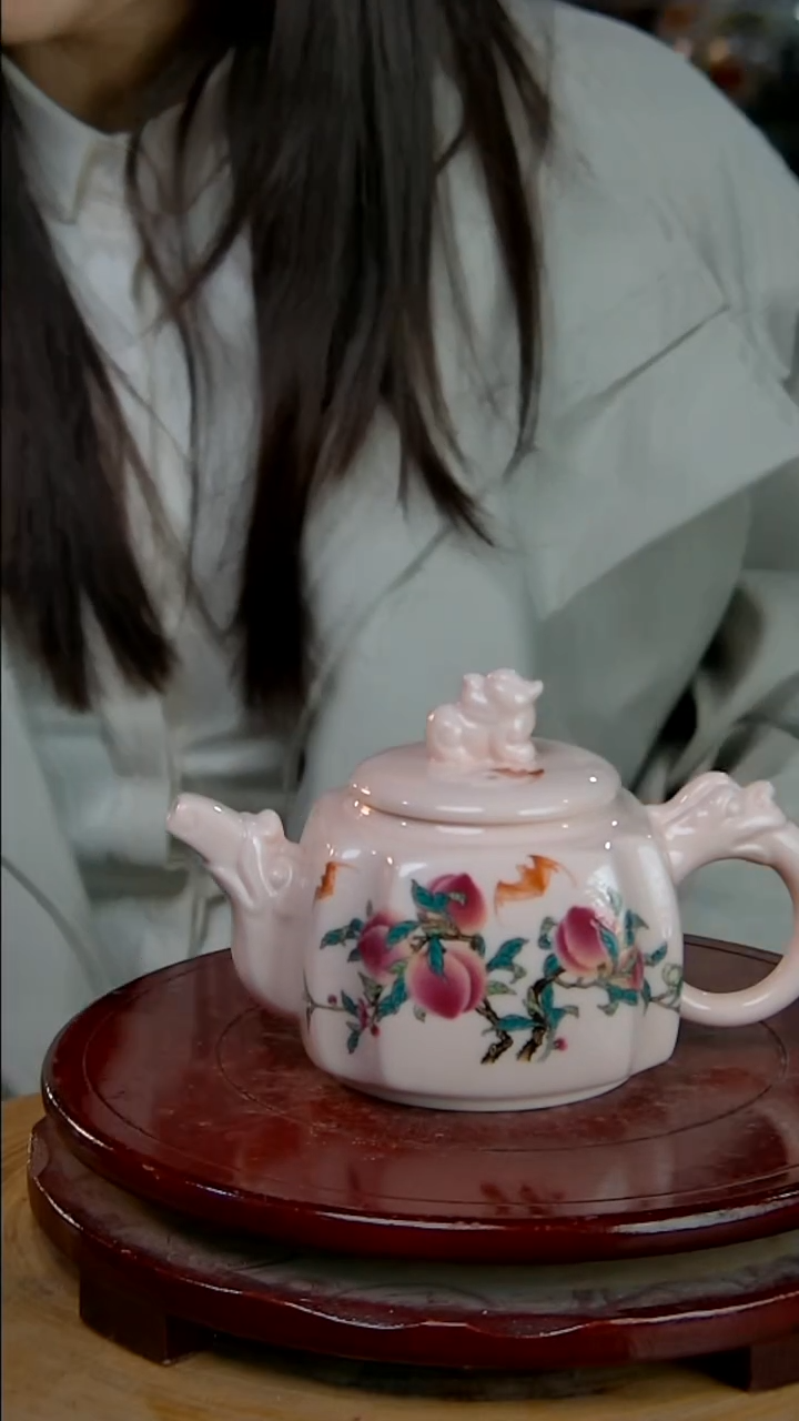 摆件陶景德镇陶瓷摆件红稀土寿桃龙壶