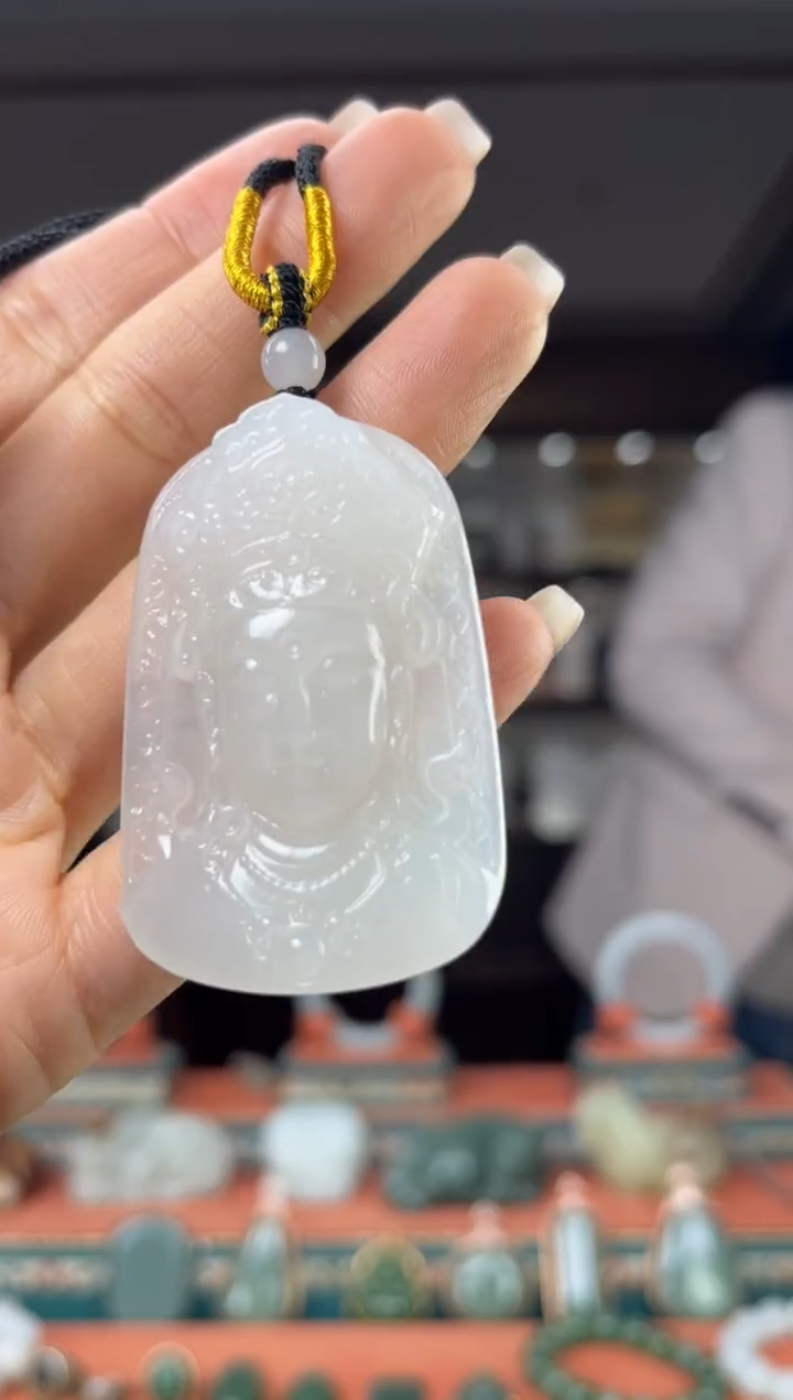 颈饰未镶嵌和田玉佩佩