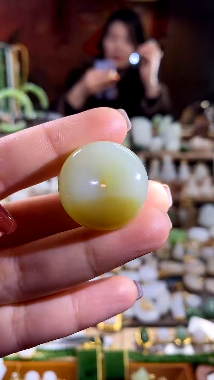 【闪购商品】和田玉吊坠未镶嵌。